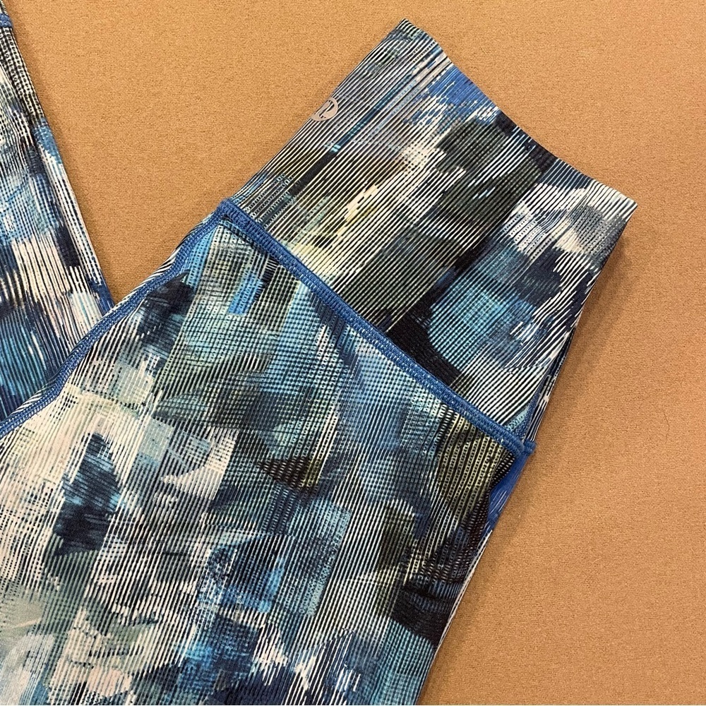 Lululemon Wunder Under Crop Hi-Rise 21” Sun Dazed Multi Blue Size 4 - Picture 2 of 10